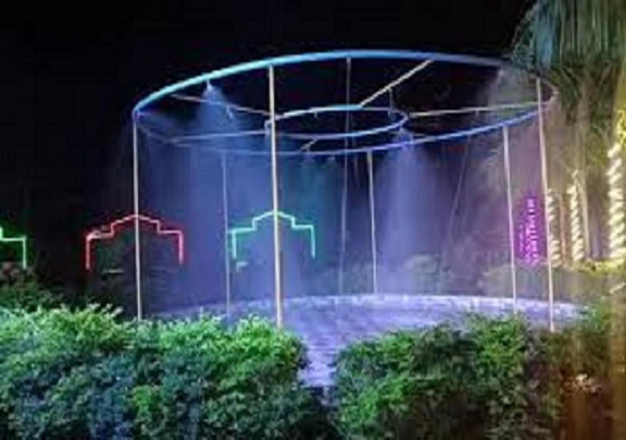 Hotel Metro Palace Resort Karjat Exteriör bild